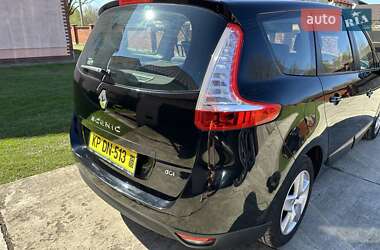 Минивэн Renault Grand Scenic 2013 в 