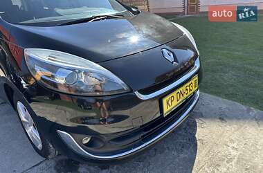 Минивэн Renault Grand Scenic 2013 в 