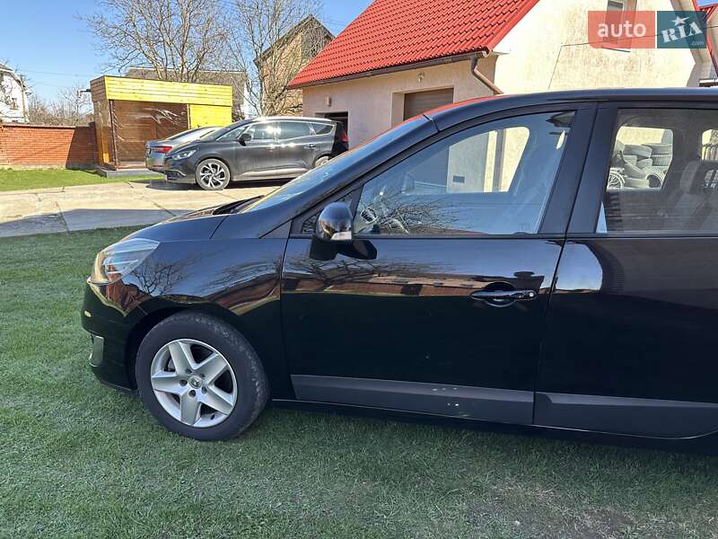Минивэн Renault Grand Scenic 2013 в Ивано-Франковске
