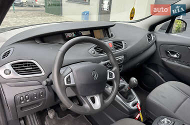 Мінівен Renault Grand Scenic 2012 в 