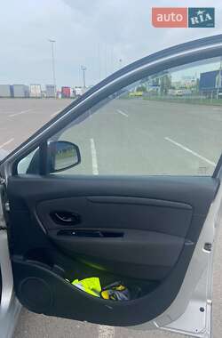 Мінівен Renault Grand Scenic 2010 в 