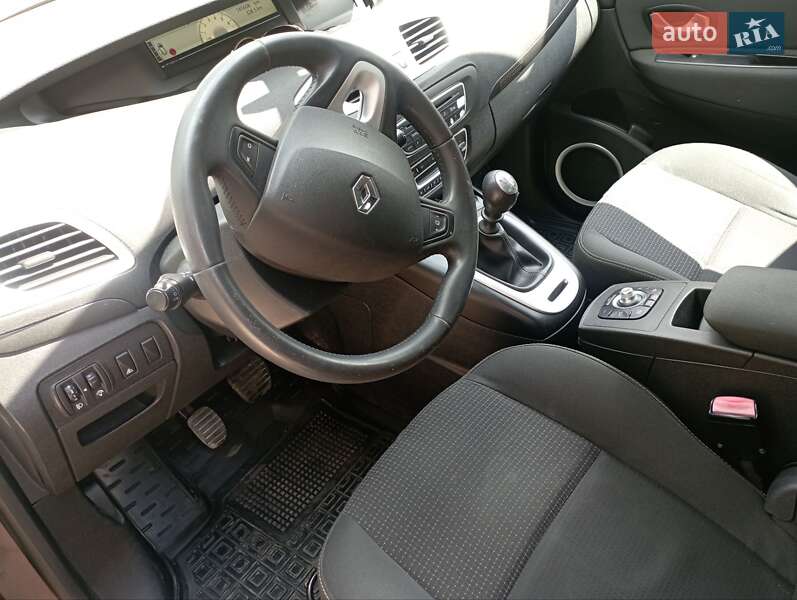 Минивэн Renault Grand Scenic 2009 в Бучаче