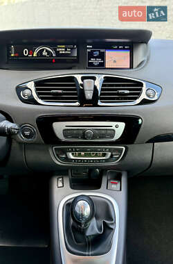 Минивэн Renault Grand Scenic 2014 в 