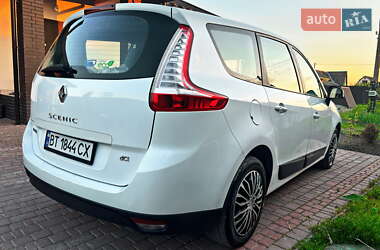 Минивэн Renault Grand Scenic 2012 в 