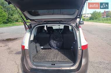 Минивэн Renault Grand Scenic 2009 в 