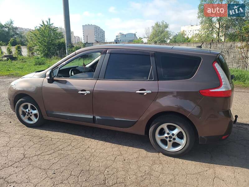 Минивэн Renault Grand Scenic 2009 в Полтаве