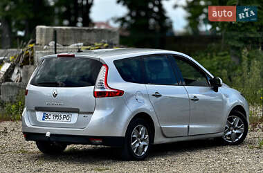 Минивэн Renault Grand Scenic 2011 в 