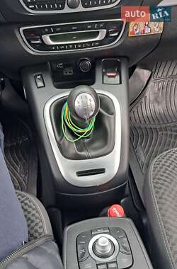 Минивэн Renault Grand Scenic 2011 в 