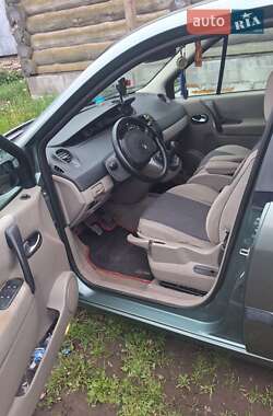Минивэн Renault Grand Scenic 2004 в 