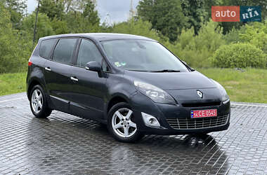 Минивэн Renault Grand Scenic 2011 в Долине