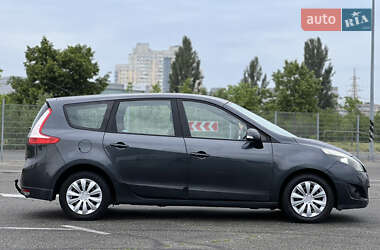 Минивэн Renault Grand Scenic 2010 в 