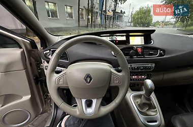 Мінівен Renault Grand Scenic 2011 в 