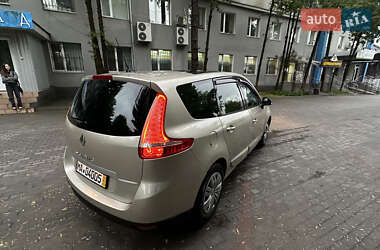 Мінівен Renault Grand Scenic 2011 в 