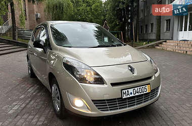 Мінівен Renault Grand Scenic 2011 в 