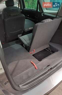 Минивэн Renault Grand Scenic 2011 в 