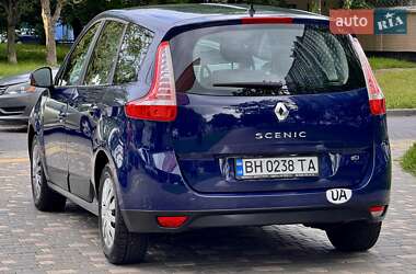 Минивэн Renault Grand Scenic 2010 в 