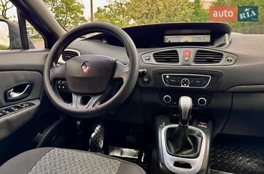 Минивэн Renault Grand Scenic 2010 в 
