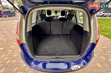 Минивэн Renault Grand Scenic 2010 в 
