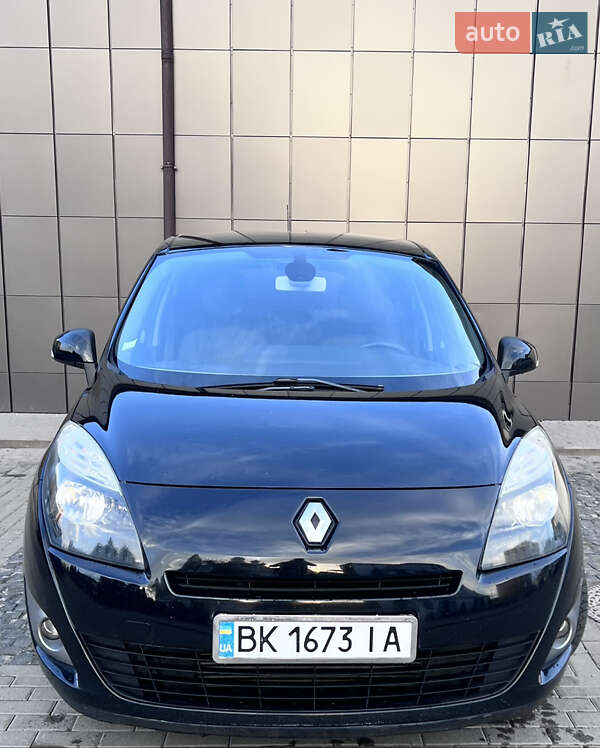Renault Grand Scenic 2012