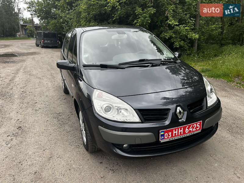 Минивэн Renault Grand Scenic 2007 в 