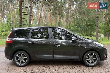 Минивэн Renault Grand Scenic 2009 в 