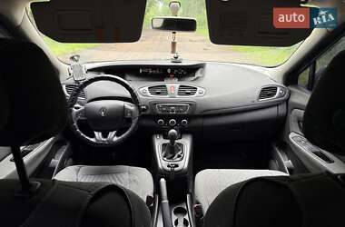 Минивэн Renault Grand Scenic 2009 в 