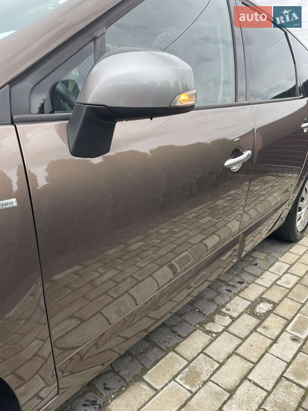 Минивэн Renault Grand Scenic 2010 в Стрые