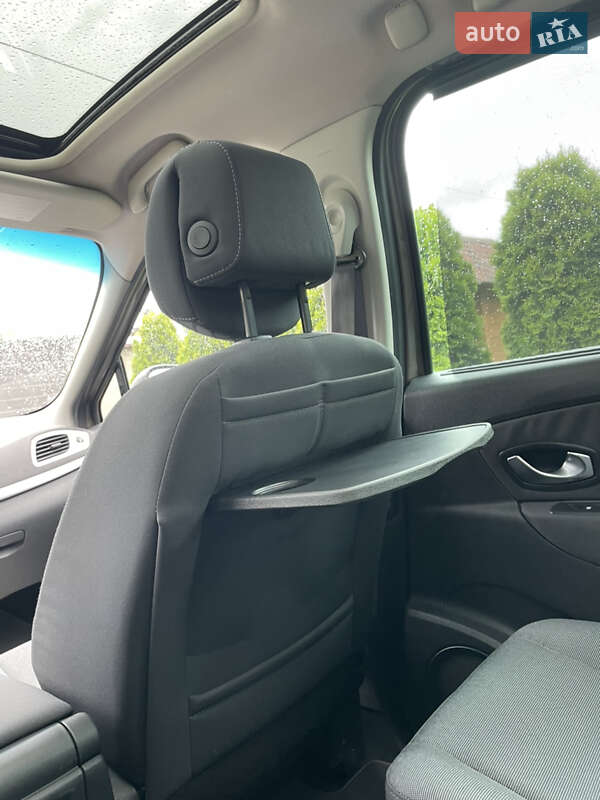 Минивэн Renault Grand Scenic 2010 в Стрые