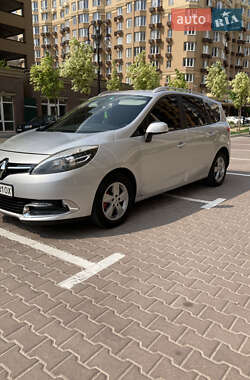 Минивэн Renault Grand Scenic 2012 в 