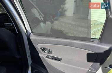 Минивэн Renault Grand Scenic 2016 в 