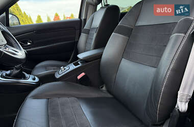 Минивэн Renault Grand Scenic 2014 в 