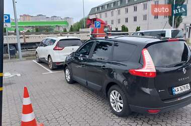 Минивэн Renault Grand Scenic 2013 в 
