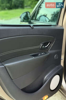 Мінівен Renault Grand Scenic 2014 в 