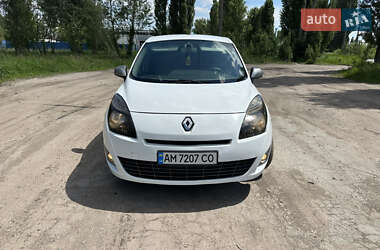 Минивэн Renault Grand Scenic 2011 в 