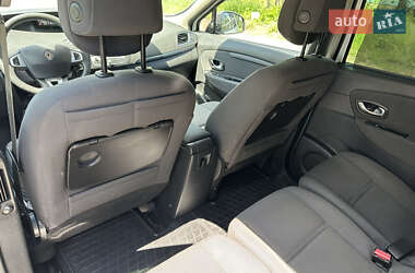Минивэн Renault Grand Scenic 2011 в 