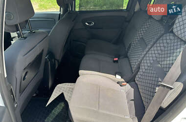 Минивэн Renault Grand Scenic 2011 в 