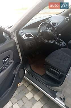Минивэн Renault Grand Scenic 2010 в 