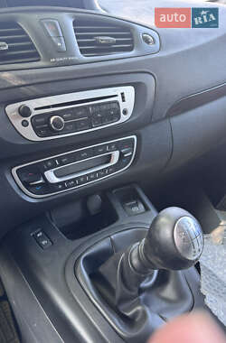Минивэн Renault Grand Scenic 2013 в 