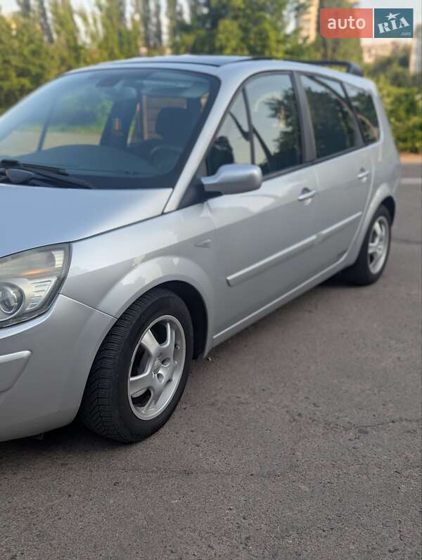 Минивэн Renault Grand Scenic 2008 в 