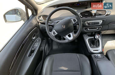 Мінівен Renault Grand Scenic 2012 в 