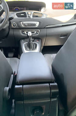 Мінівен Renault Grand Scenic 2012 в 
