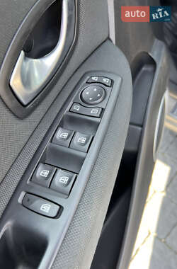 Минивэн Renault Grand Scenic 2009 в 