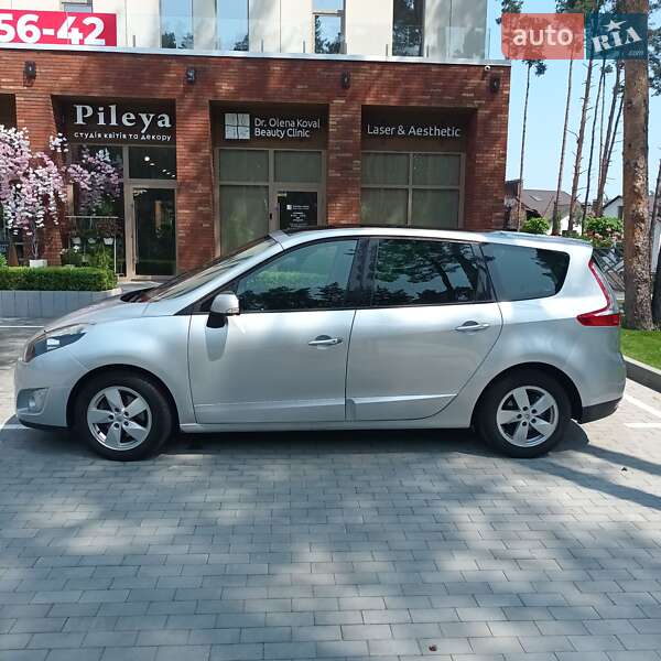 Минивэн Renault Grand Scenic 2010 в Киеве
