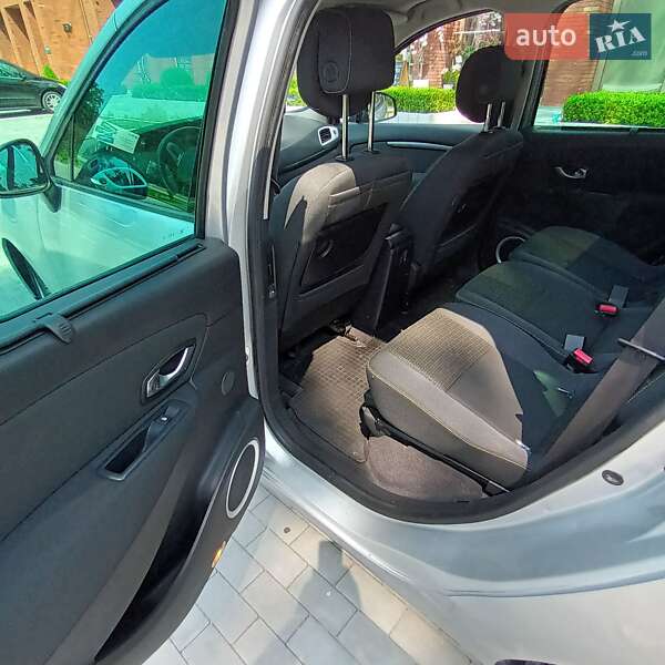 Минивэн Renault Grand Scenic 2010 в Киеве