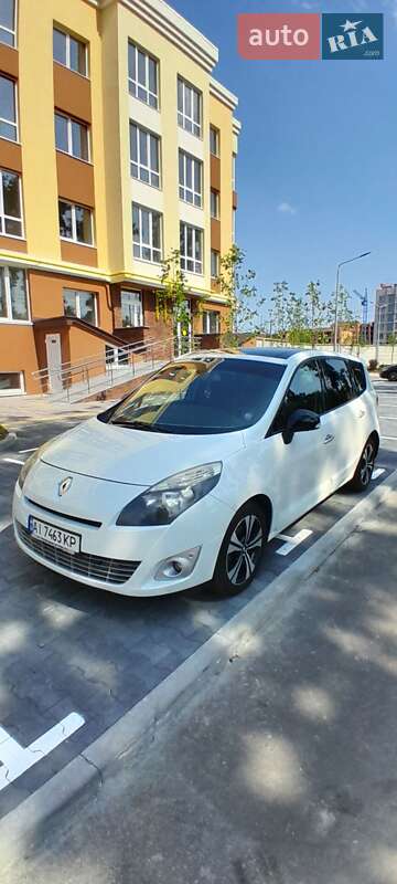 Минивэн Renault Grand Scenic 2011 в Святопетровское
