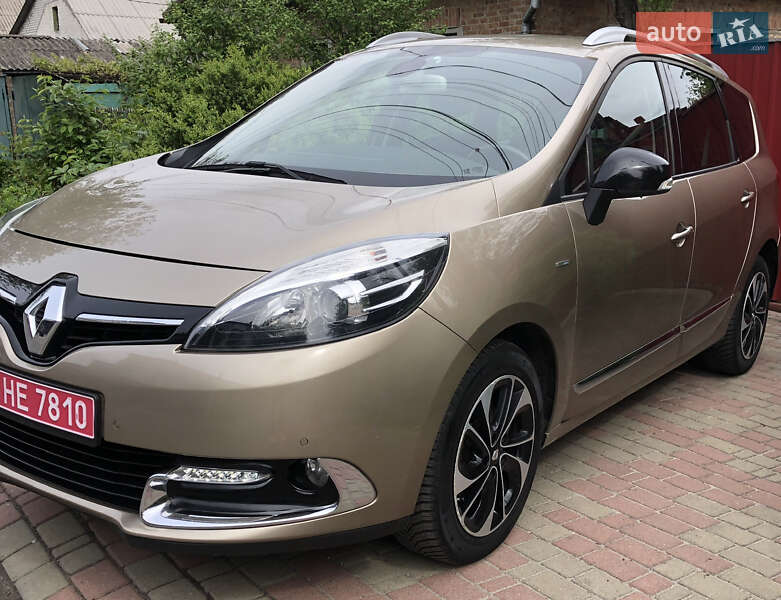 Минивэн Renault Grand Scenic 2016 в 