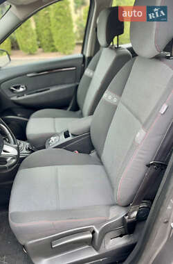 Минивэн Renault Grand Scenic 2013 в 