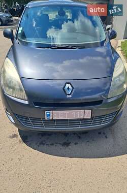 Минивэн Renault Grand Scenic 2009 в 