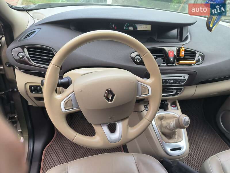 Минивэн Renault Grand Scenic 2011 в Киеве
