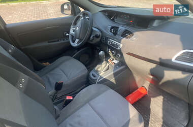 Минивэн Renault Grand Scenic 2012 в 
